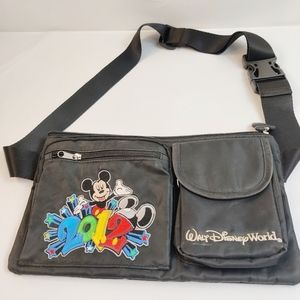 Walt Disney Mickey‎ mouse fanny pack